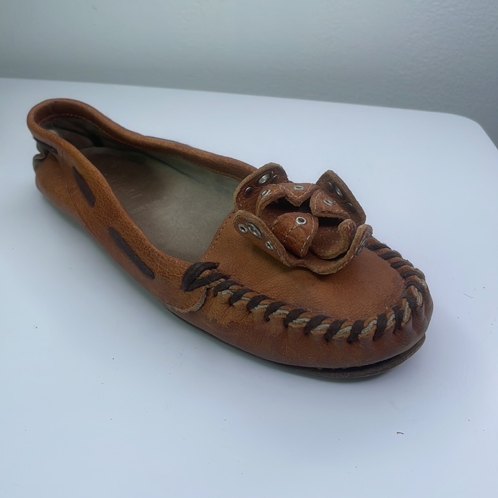 Miu Miu Moccasins Made in Italy Floral Embellishment w/ grommet detailing EU 36 - Picture 11 of 14